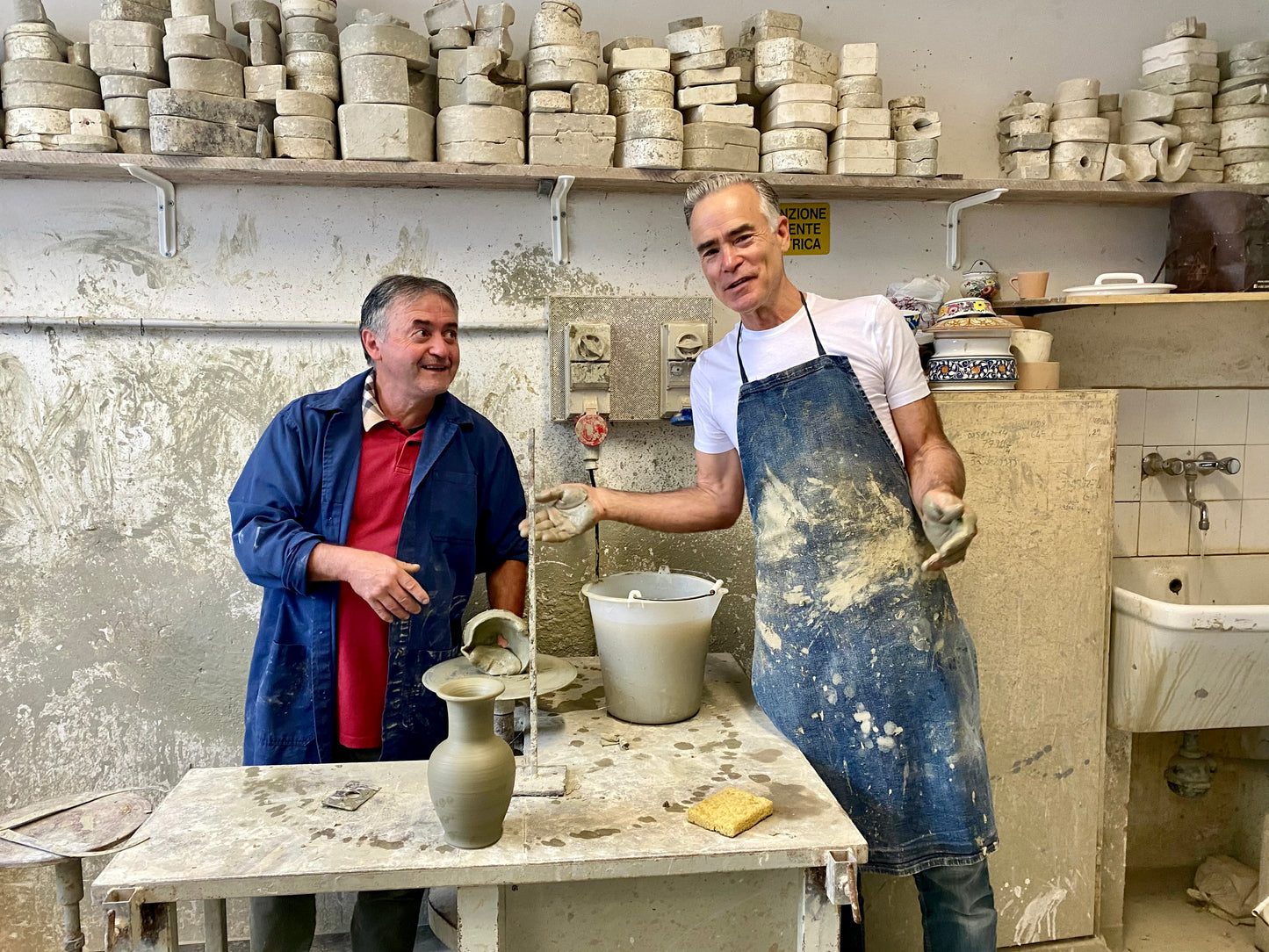 Rosa Plate - Fish, ceramics, pottery, italian design, majolica, handmade, handcrafted, handpainted, home decor, kitchen art, home goods, deruta, majolica, Artisan, treasures, traditional art, modern art, gift ideas, style, SF, shop small business, artists, shop online, landmark store, legacy, one of a kind, limited edition, gift guide, gift shop, retail shop, decorations, shopping, italy, home staging, home decorating, home interiors