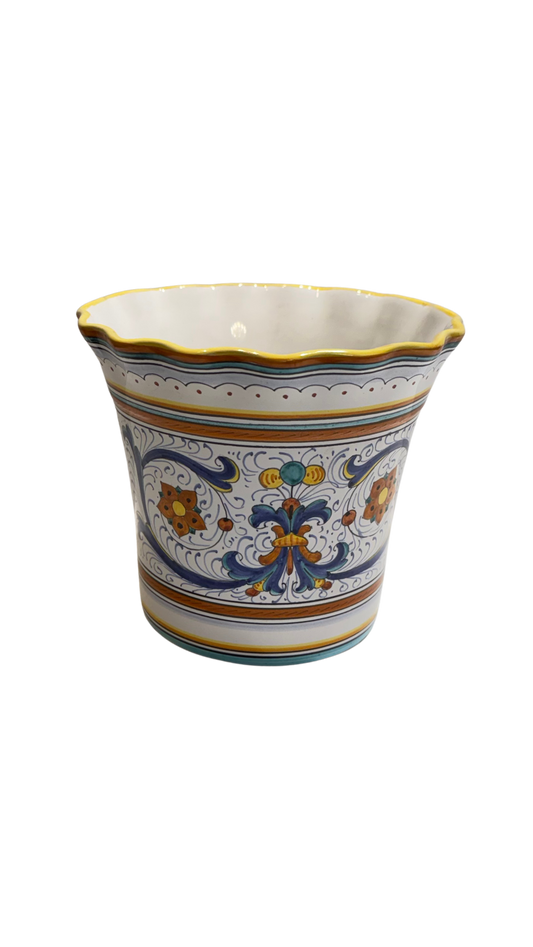 VINTAGE AND COLLECTIBLE CERAMICS Ricco Deruta Small Scalloped Planter — CAMA Ceramiche