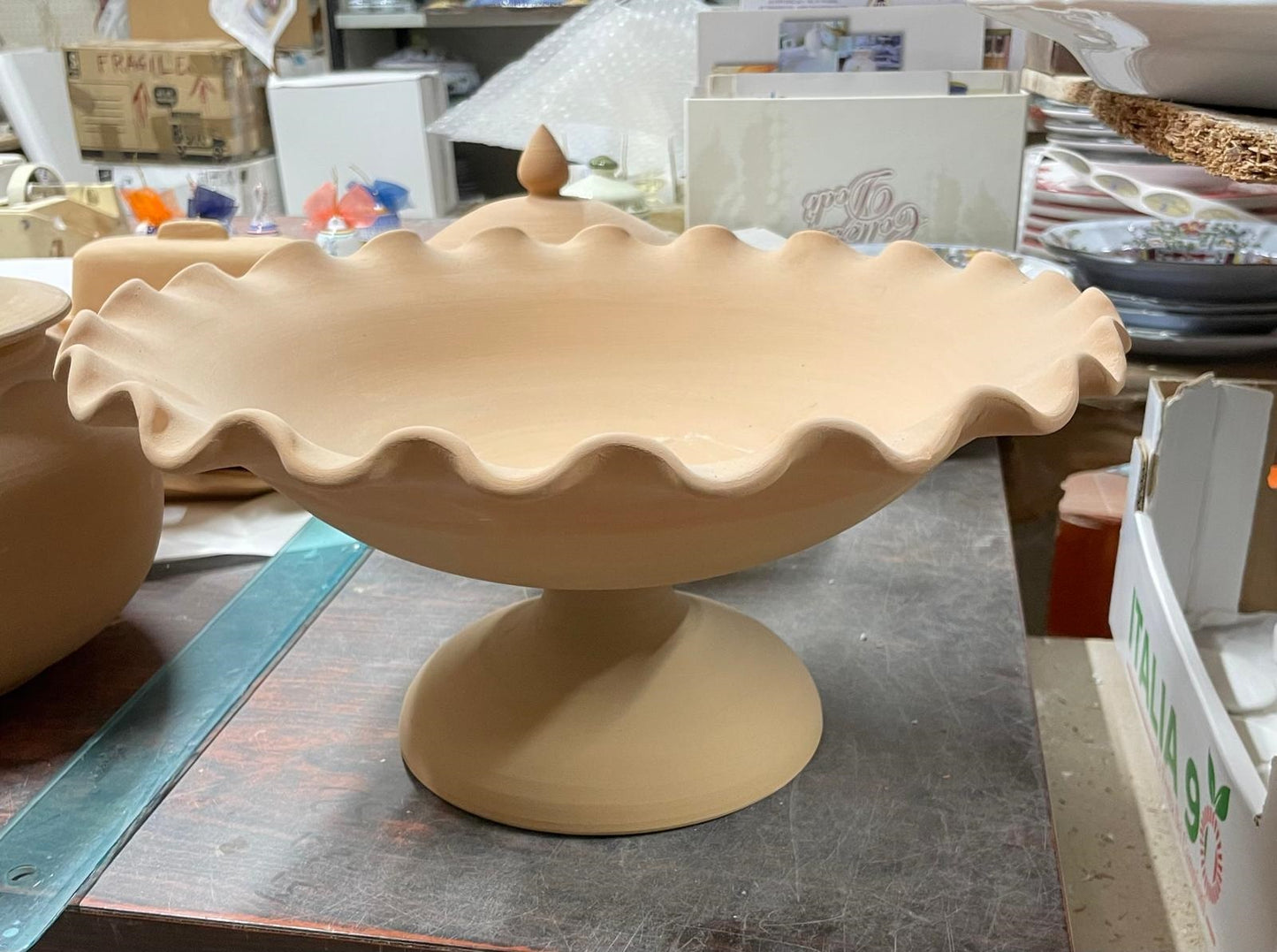 Hand-Painted Blue Carnation Fruit Pedestal – Garafano Faenza