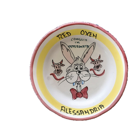 Hand-painted Buon Ricordo Italian ceramic plate from Alessandria with a rabbit in a bow tie and two red oxen, Red Oxen coniglio in peperonata