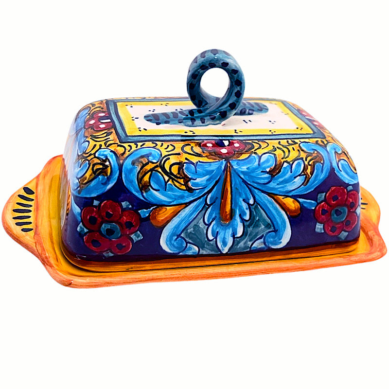 Hand-painted Italian majolica butter dish in Eugenio Ricciarelli's B-64 pattern, made in Deruta — Biordi Art Imports