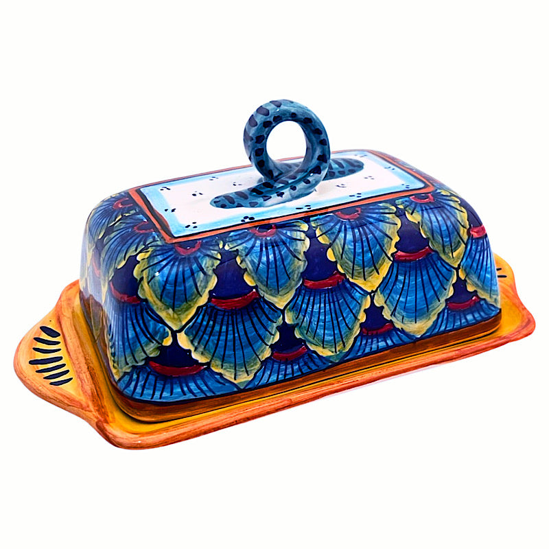 Hand-painted Italian majolica butter dish in Eugenio Ricciarelli's B-61 pattern, made in Deruta — Biordi Art Imports