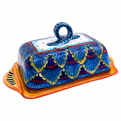 Hand-painted Italian majolica butter dish in Eugenio Ricciarelli's B-61 pattern, made in Deruta — Biordi Art Imports