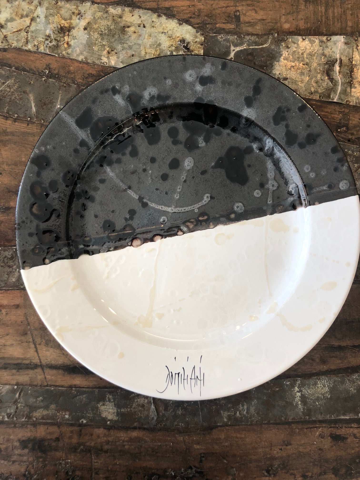 Domiziani Charger Plate COD 104, ceramics, pottery, italian design, majolica, handmade, handcrafted, handpainted, home decor, kitchen art, home goods, deruta, majolica, Artisan, treasures, traditional art, modern art, gift ideas, style, SF, shop small business, artists, shop online, landmark store, legacy, one of a kind, limited edition, gift guide, gift shop, retail shop, decorations, shopping, italy, home staging, home decorating, home interiors