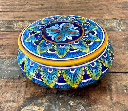 Collectible  Majolica Jewelry Box B-61, Large, ceramics, pottery, italian design, majolica, handmade, handcrafted, handpainted, home decor, kitchen art, home goods, deruta, majolica, Artisan, treasures, traditional art, modern art, gift ideas, style, SF, shop small business, artists, shop online, landmark store, legacy, one of a kind, limited edition, gift guide, gift shop, retail shop, decorations, shopping, italy, home staging, home decorating, home interiors